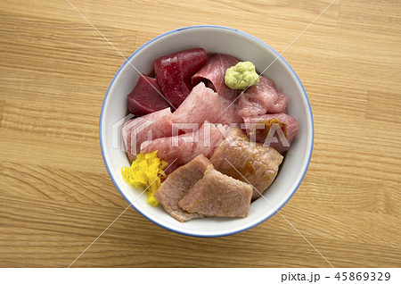 マグロ丼 45869329