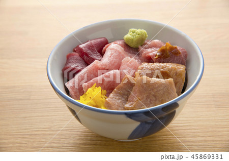 マグロ丼 45869331
