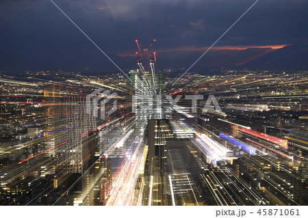 日本の東京都市景観　渋谷の高層ビル群などを望む（夜景） 45871061