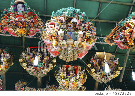 横浜酉の市三の酉の熊手 45872225