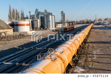 Oil or gas transportation in the railroad Oil or gas transportation in the railroad 45875119