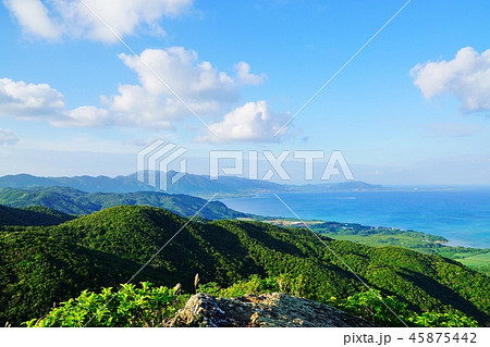 石垣島 野底マーペーから南側の眺め 石垣島 野底マーペーから南側の眺め 45875442