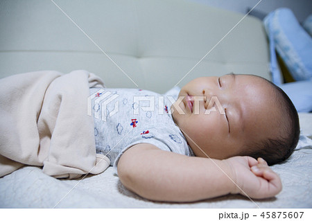 赤ちゃん 睡眠 眠り 45875607