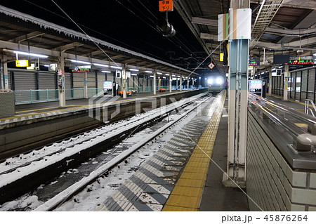 冬の通勤イメージ 45876264