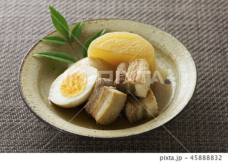 大根と豚バラの煮物8 45888832