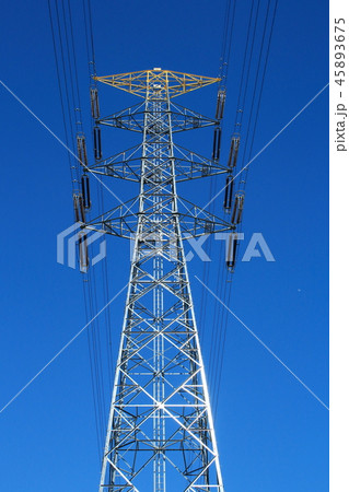 高圧電線(鉄塔)(東京都小平市で撮影) 高圧電線(鉄塔)(東京都小平市で撮影) 45893675