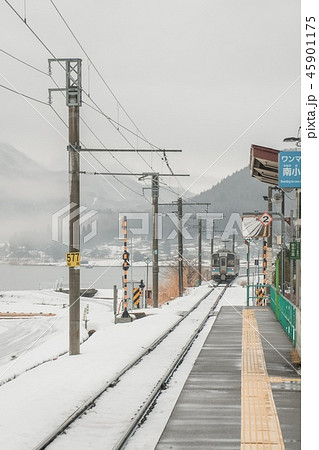 雪国の風景 45901175