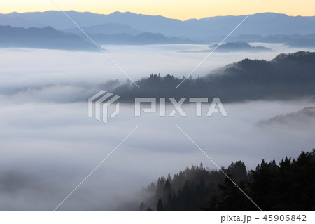 長野県池田町 雲海スポットの景色 45906842