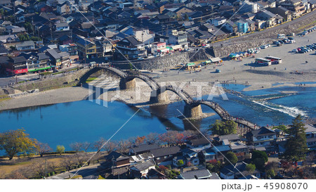 錦帯橋(山口県:岩国城からの眺望) 錦帯橋(山口県:岩国城からの眺望) 45908070