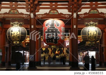 夜の浅草寺にて(宝蔵門) 夜の浅草寺にて(宝蔵門) 45908555