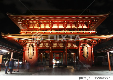 夜の浅草寺にて（宝蔵門） 45908557