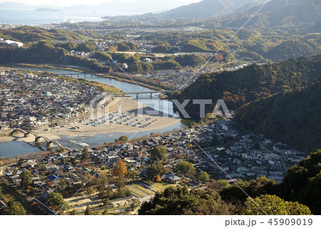 錦帯橋から吉春公園(山口県:岩国城からの眺望) 錦帯橋から吉春公園(山口県:岩国城からの眺望) 45909019