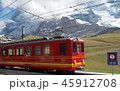 アイガーを背景にユングフラウ鉄道 45912708