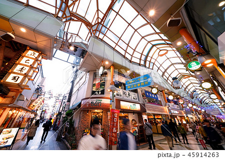 日本の東京都市景観 中野駅(北口)前の中野サンモール商店街を望む 日本の東京都市景観 中野駅(北口)前の中野サンモール商店街を望む 45914263