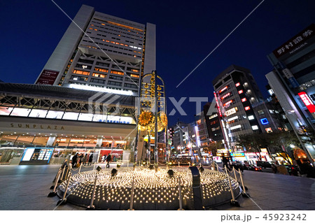 日本の東京都市景観　中野サンプラザなど、中野の街並みを望む(yal 45923242