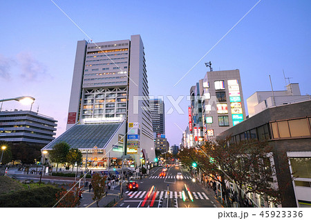 日本の東京都市景観 中野サンプラザなど、中野の街並みを望む 日本の東京都市景観 中野サンプラザなど、中野の街並みを望む 45923336