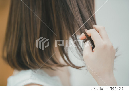 young woman young woman 45924294