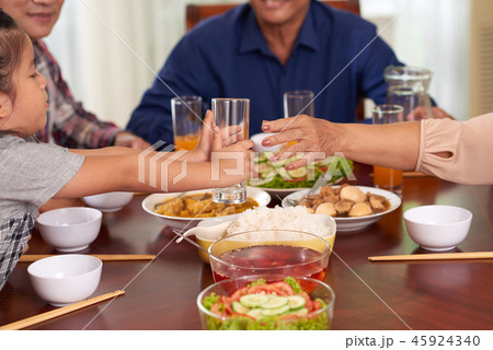 Thanksgiving dinner Thanksgiving dinner 45924340