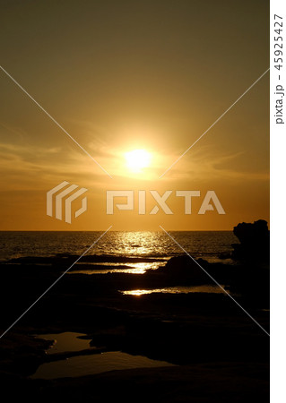 海岸の夕景・荒井浜海岸 海岸の夕景・荒井浜海岸 45925427