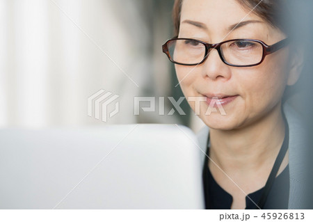 ビジネス 女性 ビジネス 女性 45926813