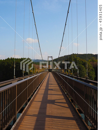 野岳大橋(長崎県:野岳湖:秋の行楽シーズン) 野岳大橋(長崎県:野岳湖:秋の行楽シーズン) 45931405