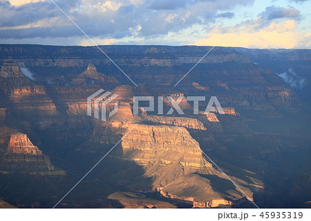 グランドキャニオン Yavapai Point からの夕景 グランドキャニオン Yavapai Point からの夕景 45935319