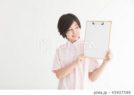 看護師・白バック 看護師・白バック 45937599
