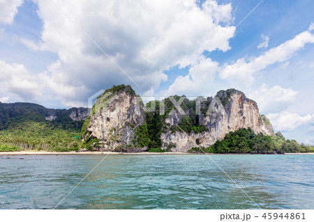 tropical karst rocks perfect for climbing Railay 45944861