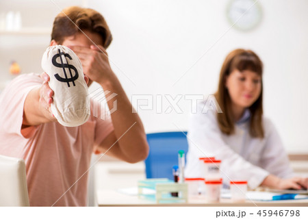 Male sperm donor visiting clinic Male sperm donor visiting clinic 45946798