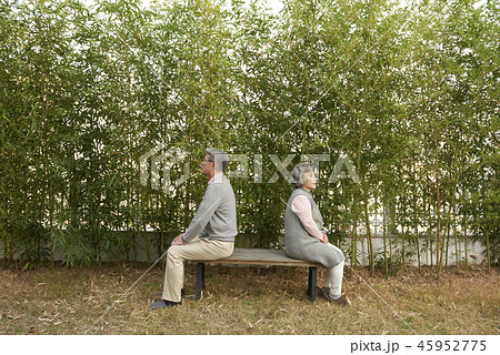 夫婦 高齢者 老人 45952775