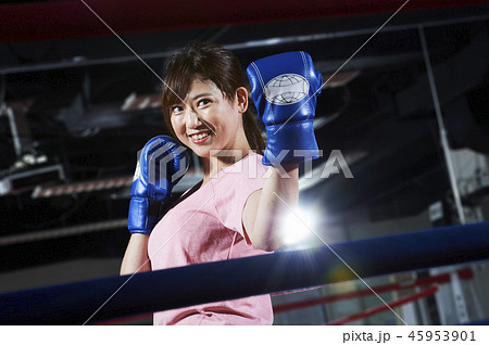 ボクシング　キックボクシング　女性 45953901