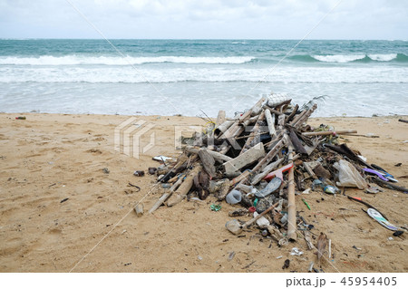 Dirty beach 45954405