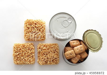 災害に備えた非常食や備品 災害に備えた非常食や備品 45956972