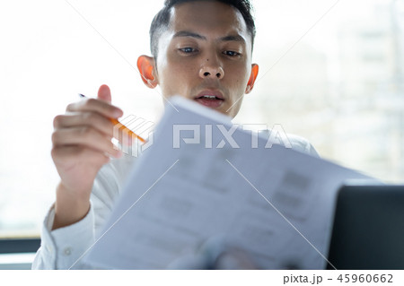 ビジネス　男性 45960662