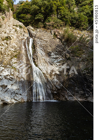 兵庫県神戸市。布引の滝（雄滝）。 45960815