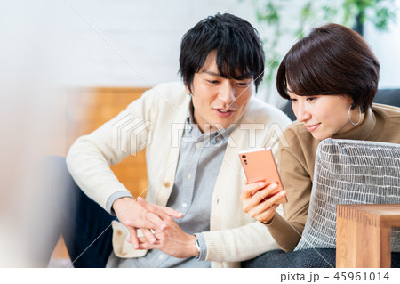 若い夫婦 45961014