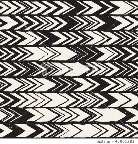 Seamless hand drawn style chevron pattern in black and white. Abstract vector background 45961283