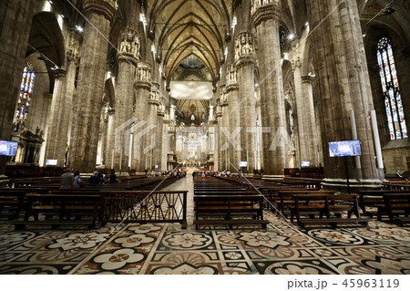 イタリア・ミラノ 45963119