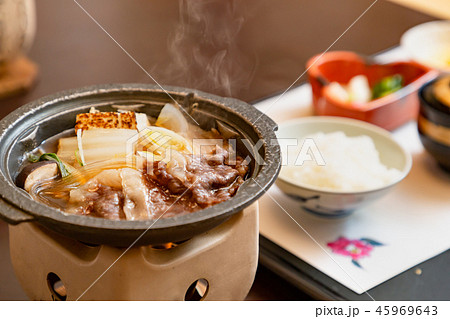 すき焼きとご飯セット 45969643