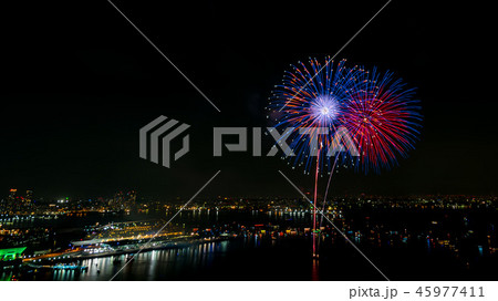 【花火大会】横浜スパークリングトワイライトの花火 【花火大会】横浜スパークリングトワイライトの花火 45977411
