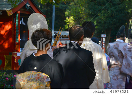 神前挙式の新郎新婦 45978521