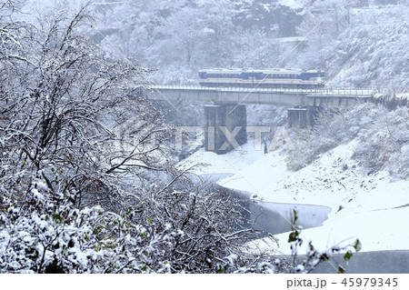 雪景色の只見線 45979345