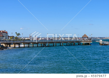 サンディエゴの海岸と桟橋 45979477