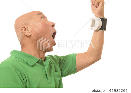 シニアの血圧測定 45982265