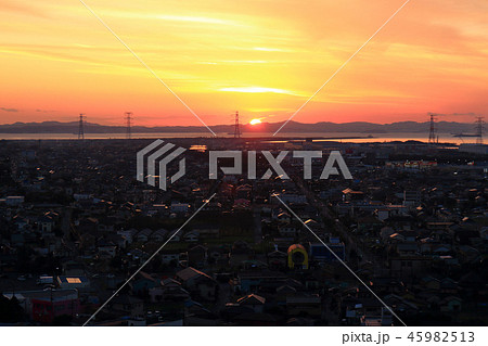 富津・青堀の街並みと夕日 富津・青堀の街並みと夕日 45982513