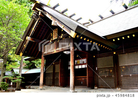 札幌市琴似神社の拝殿 斜め の写真素材