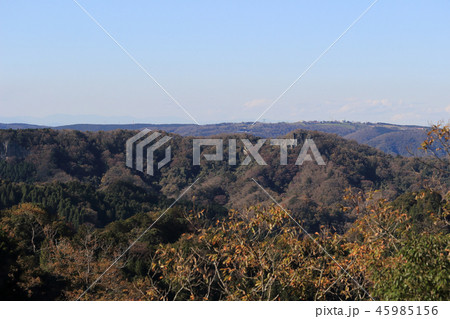 八良塚から望む高宕山と鬼泪山(千葉県) 45985156