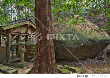 【天石立神社】 奈良県奈良市柳生町柳生字岩戸谷 【天石立神社】 奈良県奈良市柳生町柳生字岩戸谷 45986390