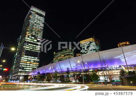 東京駅 八重洲口駅前の夜景 東京駅 八重洲口駅前の夜景 45987579