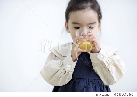 女の子 女性 女 45993960